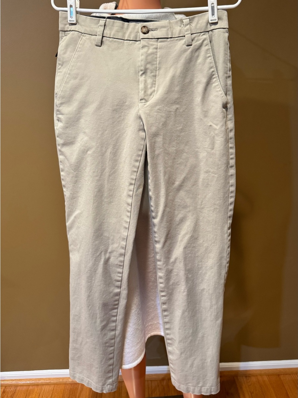 Dockers Men's Chinos in Light Khaki